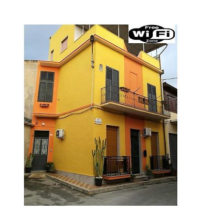 Happy House Wifi Free Bici Free Apartman Avola Kültér fotó